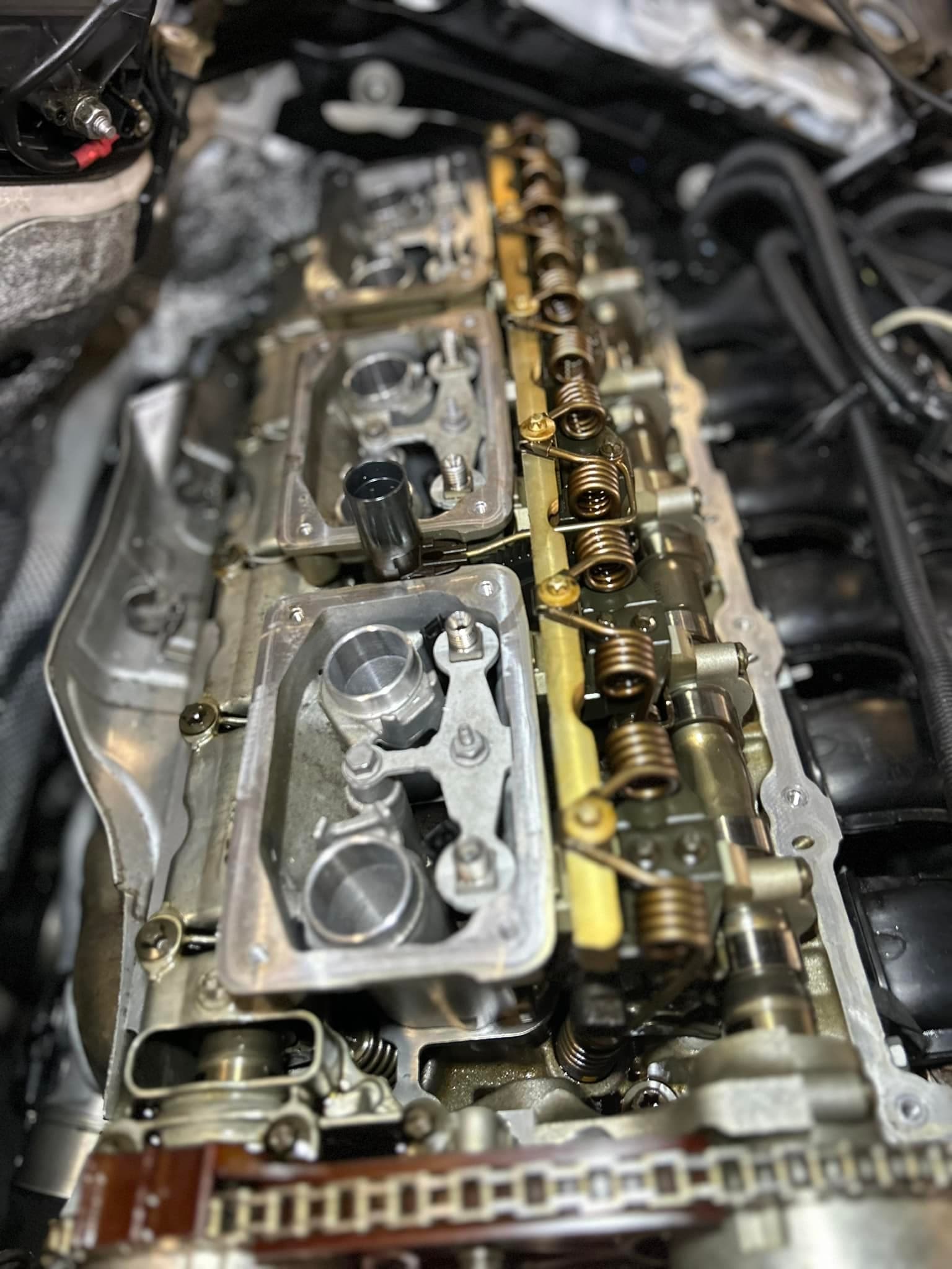 Culasse ouverte - soupapes visibles